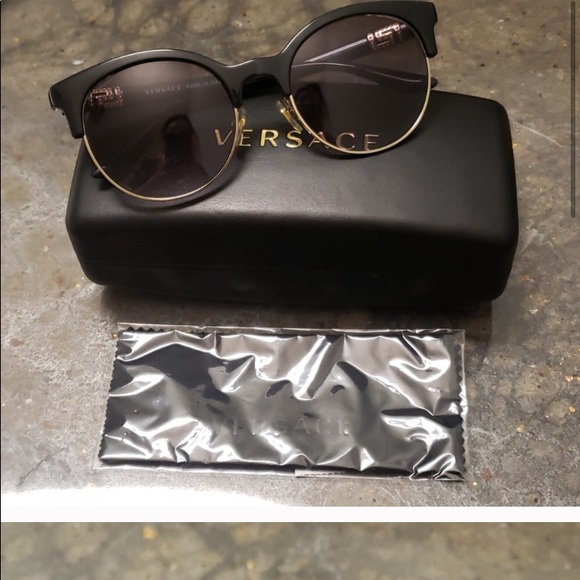 Women's Versace Sunglasses - Picture 2 of 3